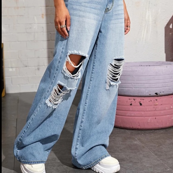 💜bleach washed style ripped jeans💫 - Picture 4 of 9